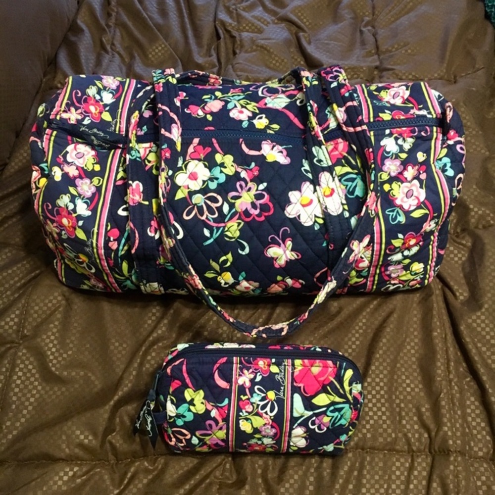 Vera Bradley small duffel - Ribbons pattern